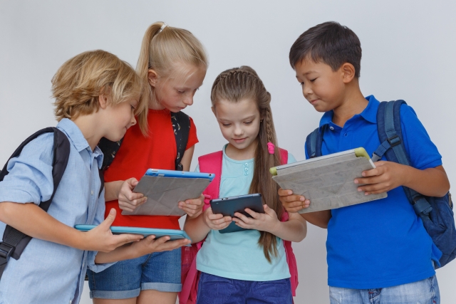 オーストラリアでは16歳未満のSNS利用禁止法がスタート